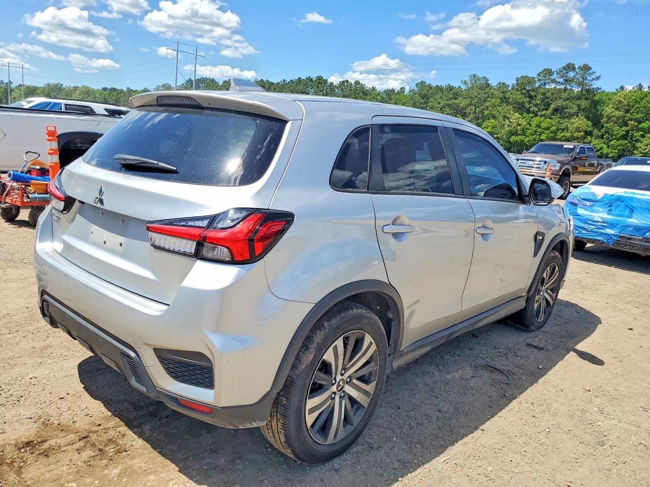 Mitsubishi Outlander S