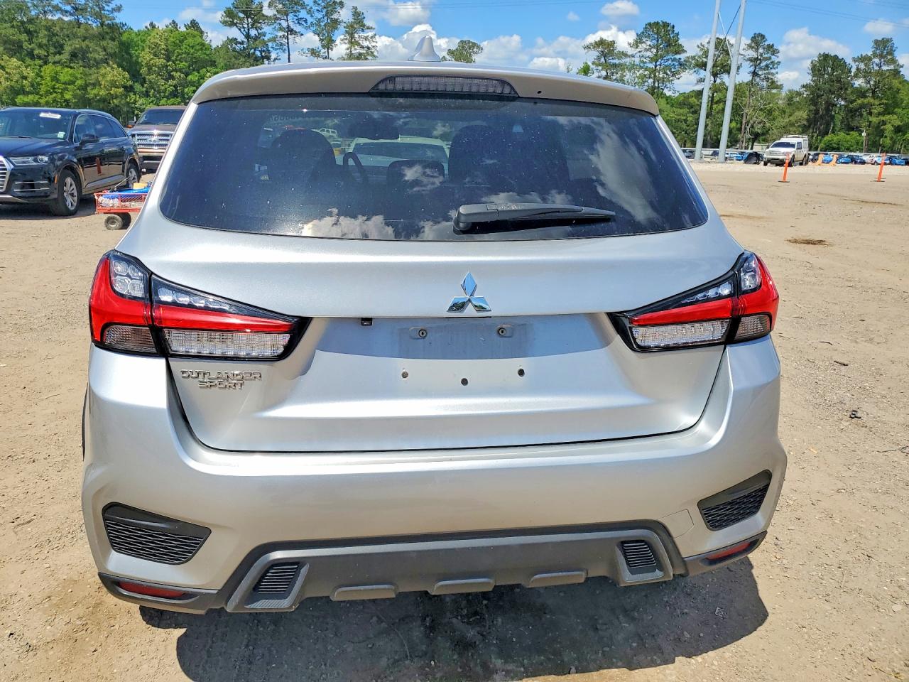 Mitsubishi Outlander S