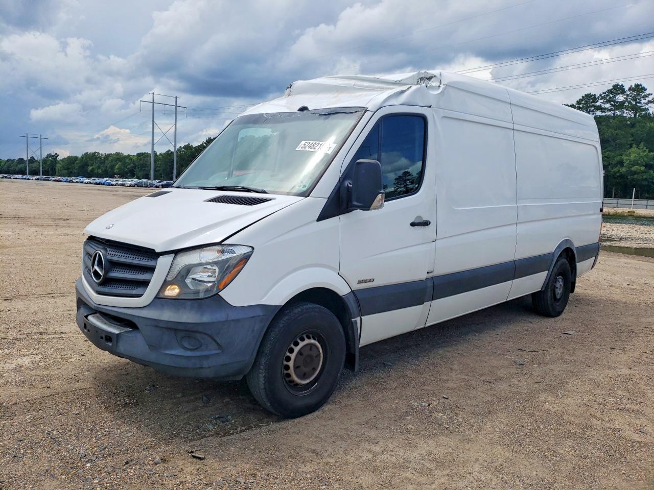 Salvage Mercedes-Benz Sprinter Image