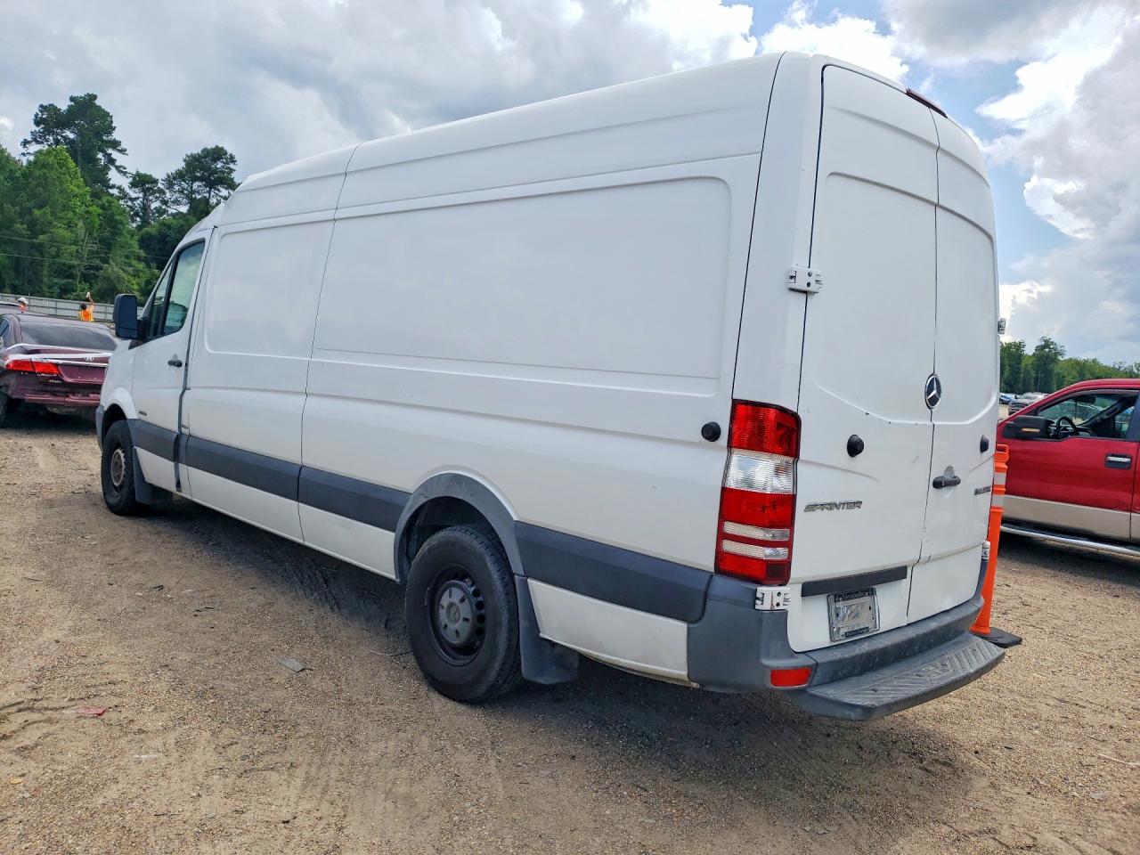 Mercedes-Benz Sprinter 2500
