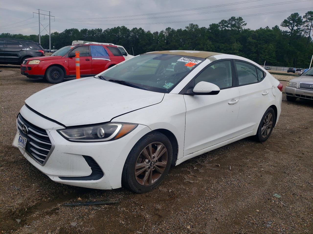 Salvage Hyundai ELANTRA Image