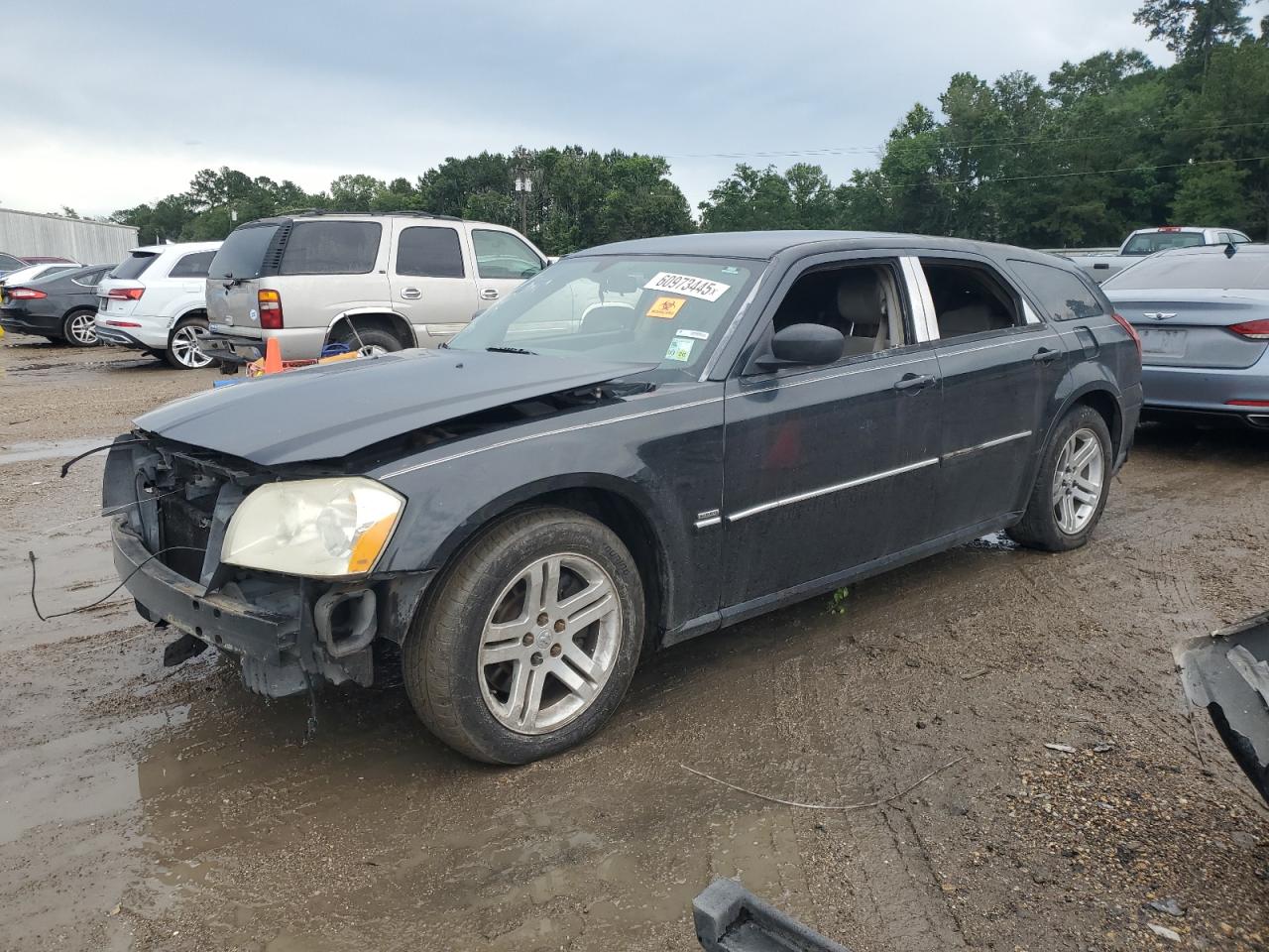 Salvage Dodge Magnum Image