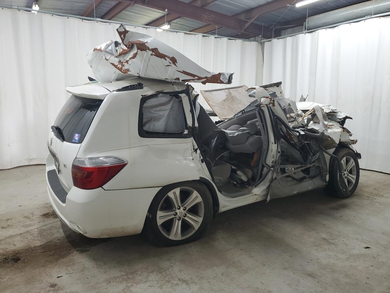 Toyota Highlander Sport