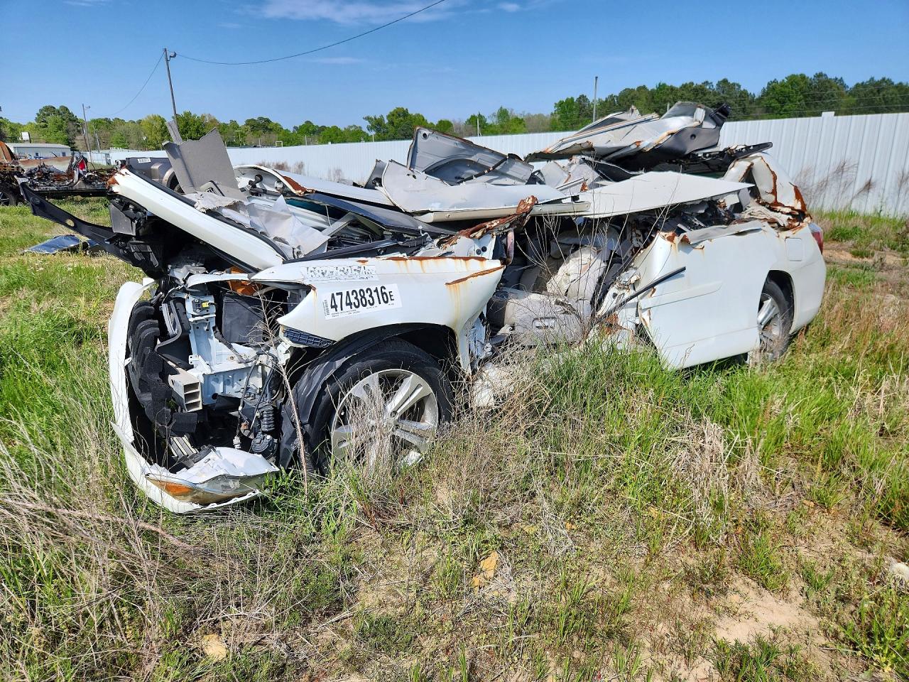 Salvage Toyota Highlander Image