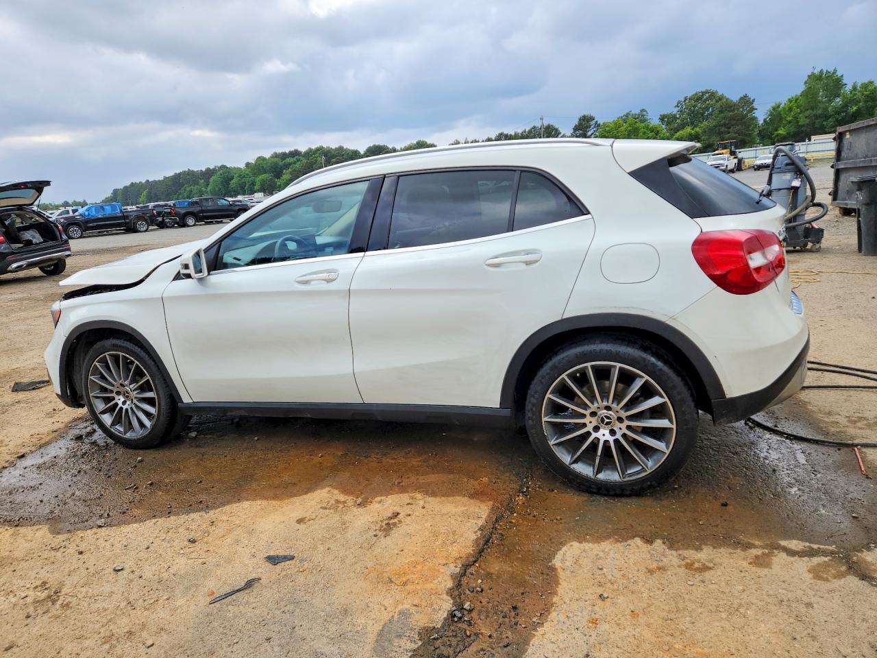 Mercedes-Benz GLA 250
