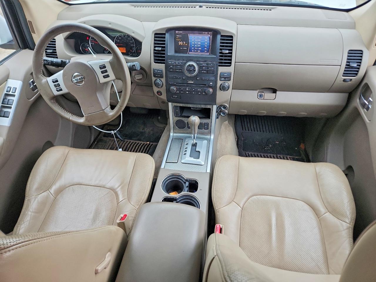 Nissan Pathfinder S