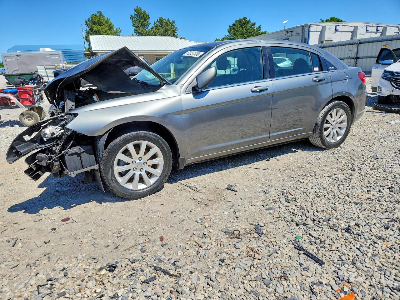 Salvage Chrysler 200 Image
