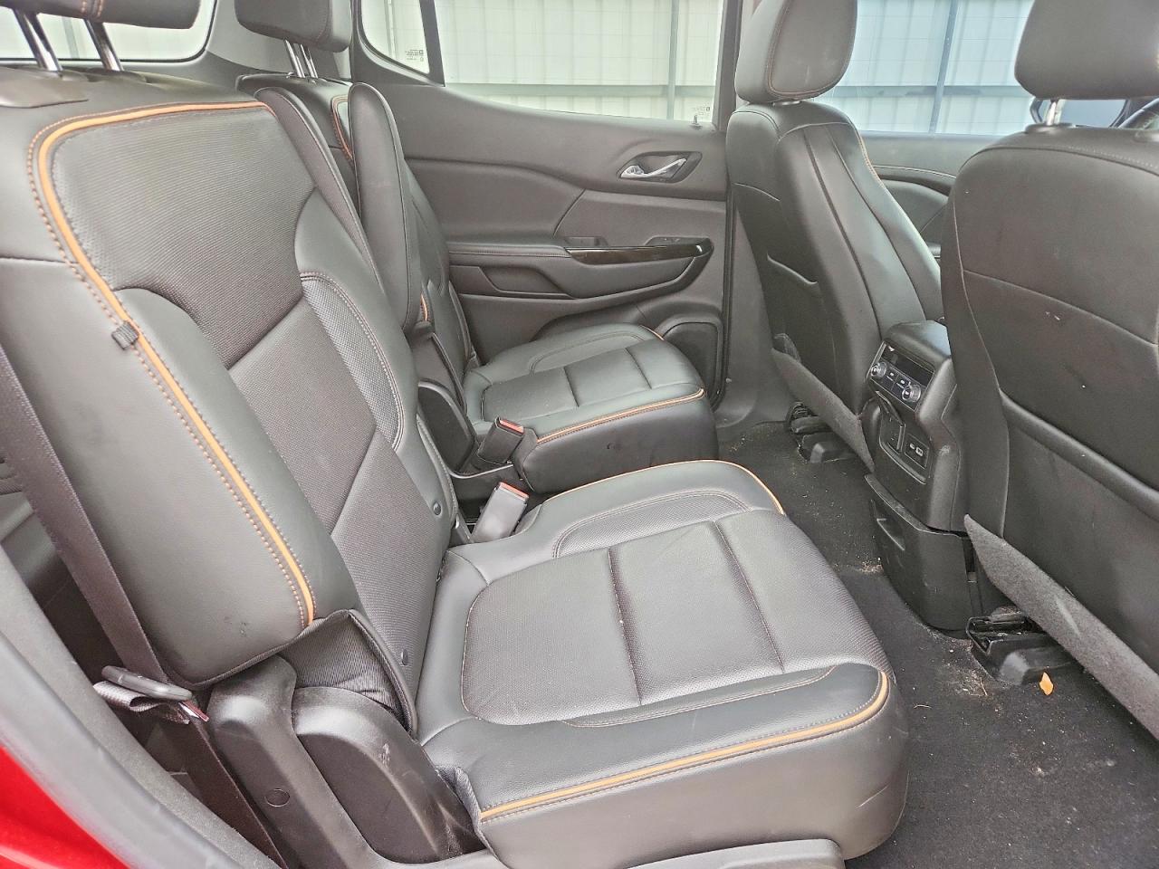 GMC Acadia At4