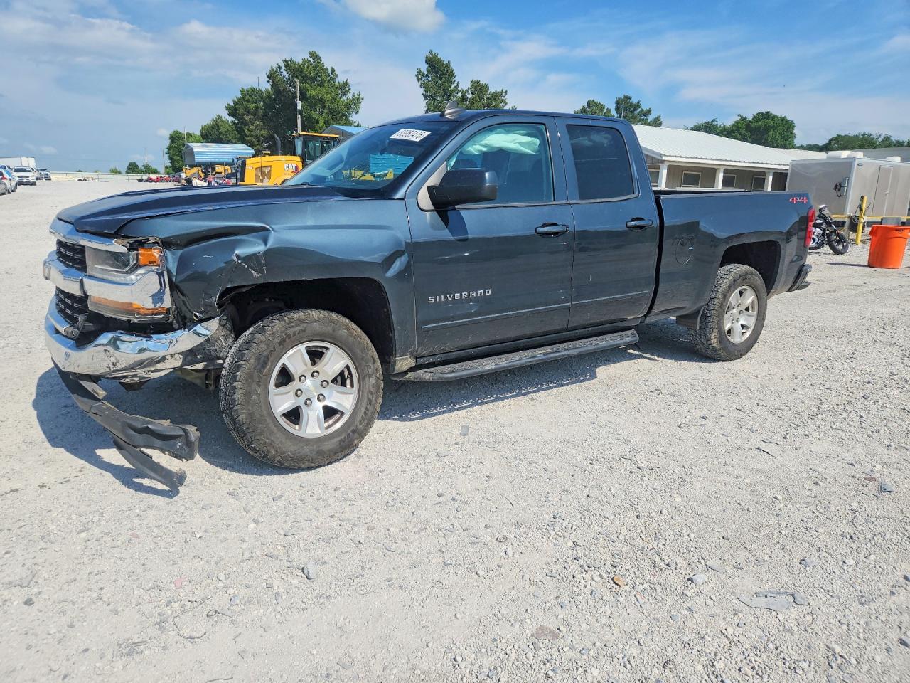 Salvage Chevrolet Silverado Ld Image