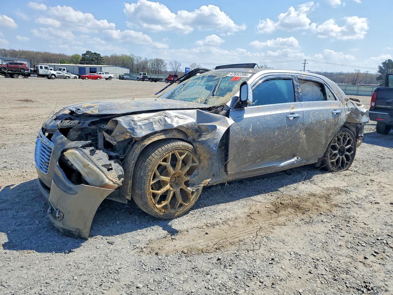 Salvage Chrysler 300 Image