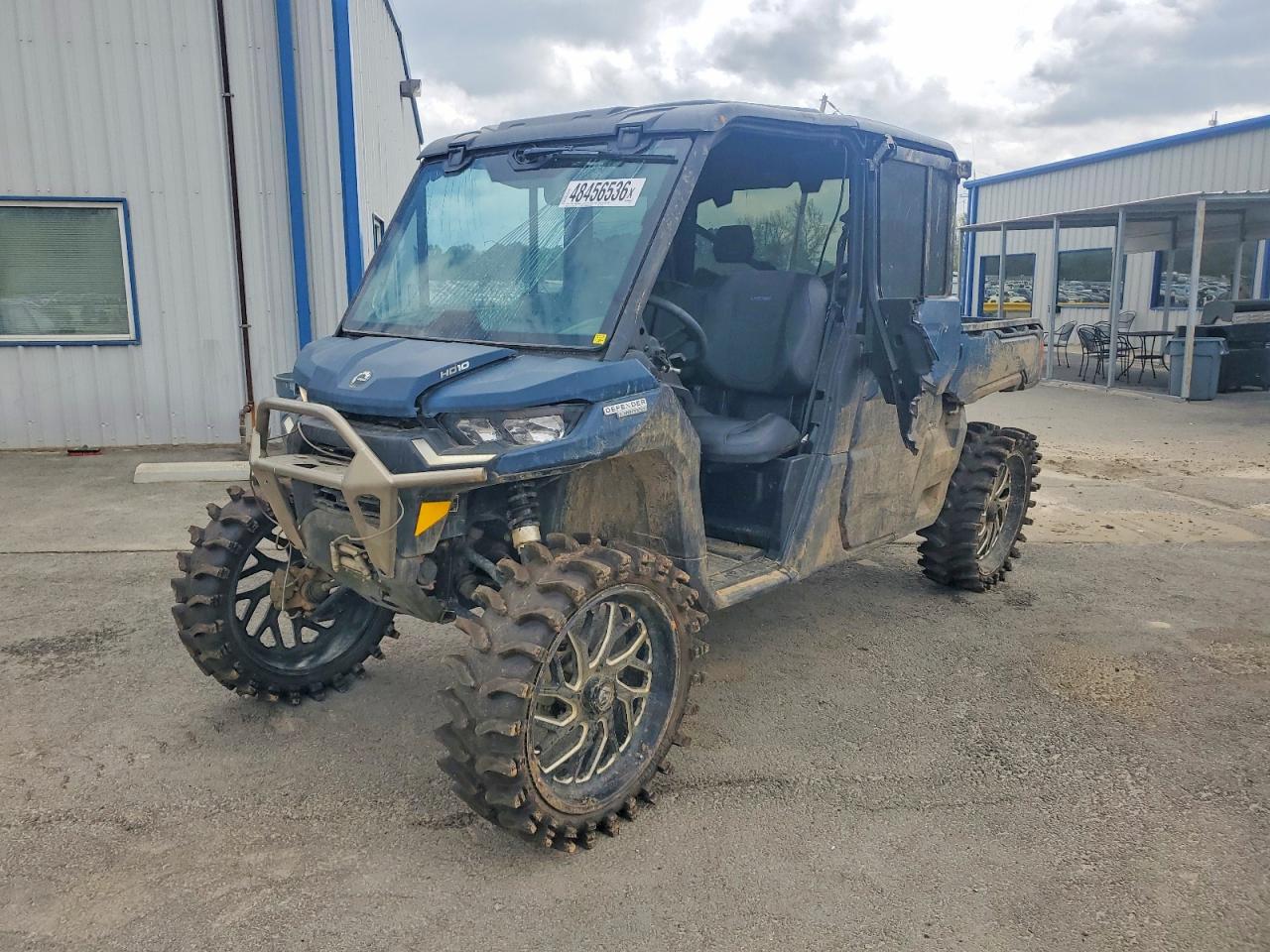 Can-Am Defender