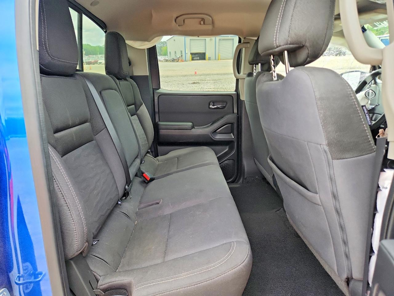 Nissan Frontier Sv