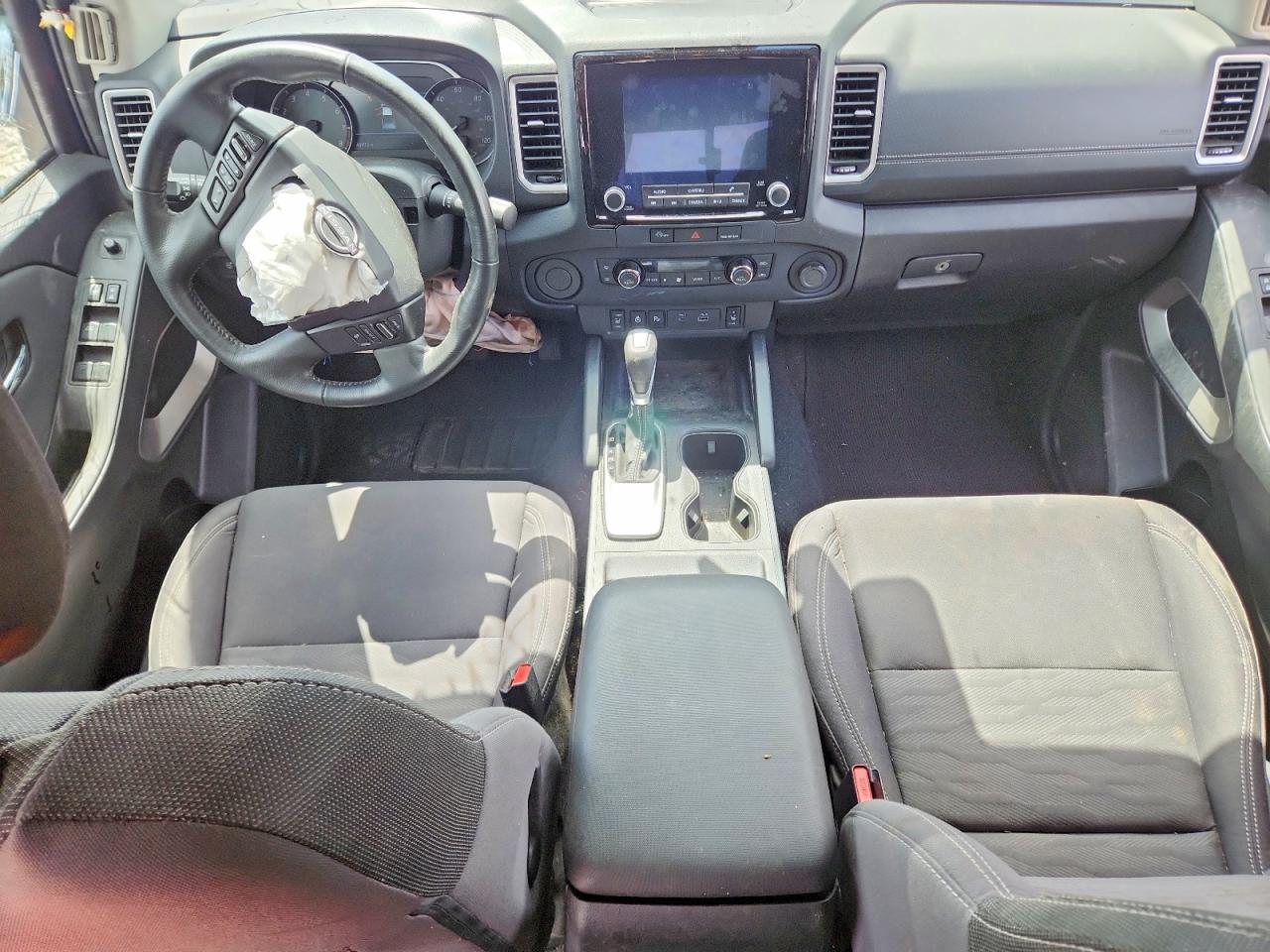Nissan Frontier Sv