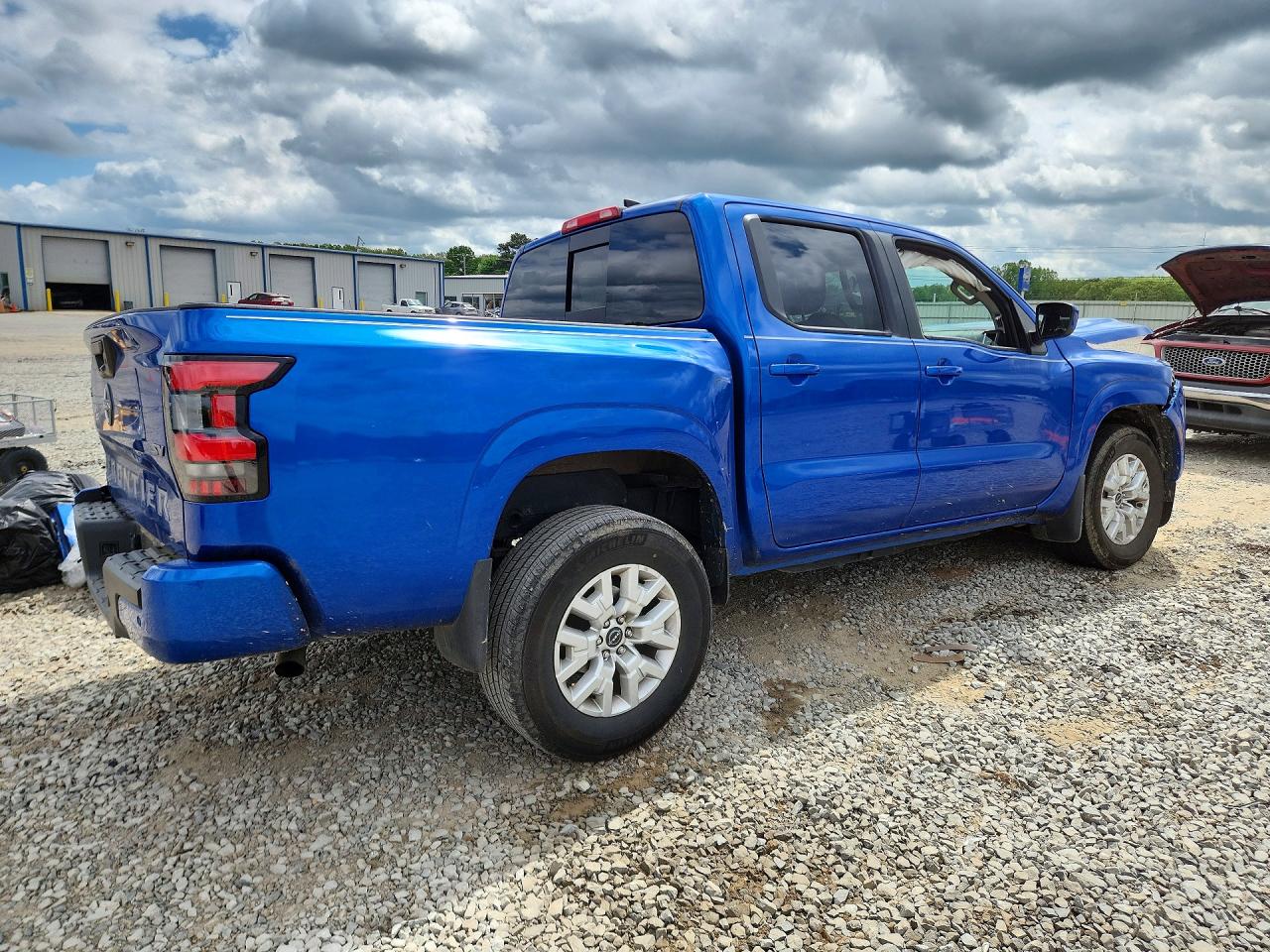 Nissan Frontier Sv