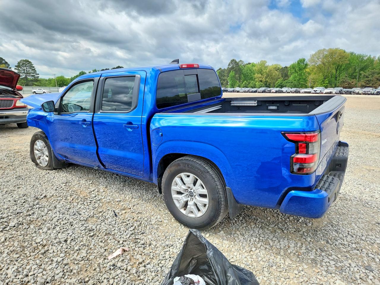 Nissan Frontier Sv