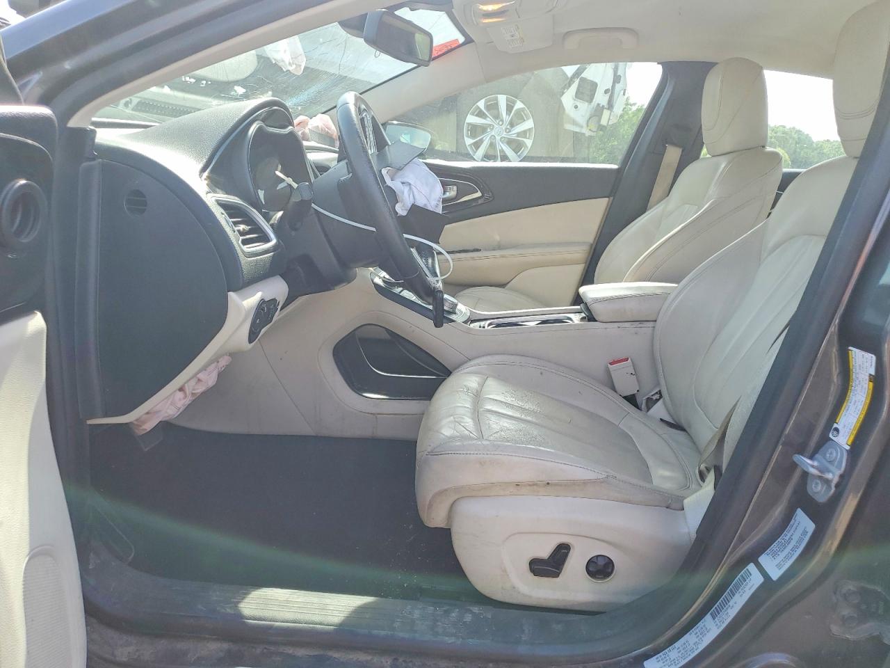 Chrysler 200 C