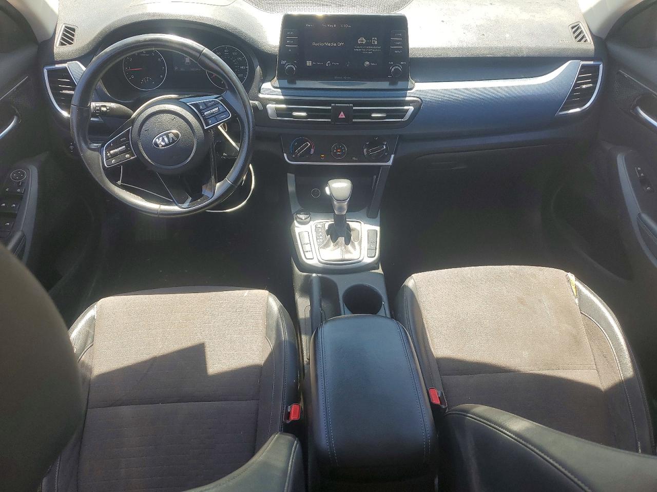 Kia Seltos S