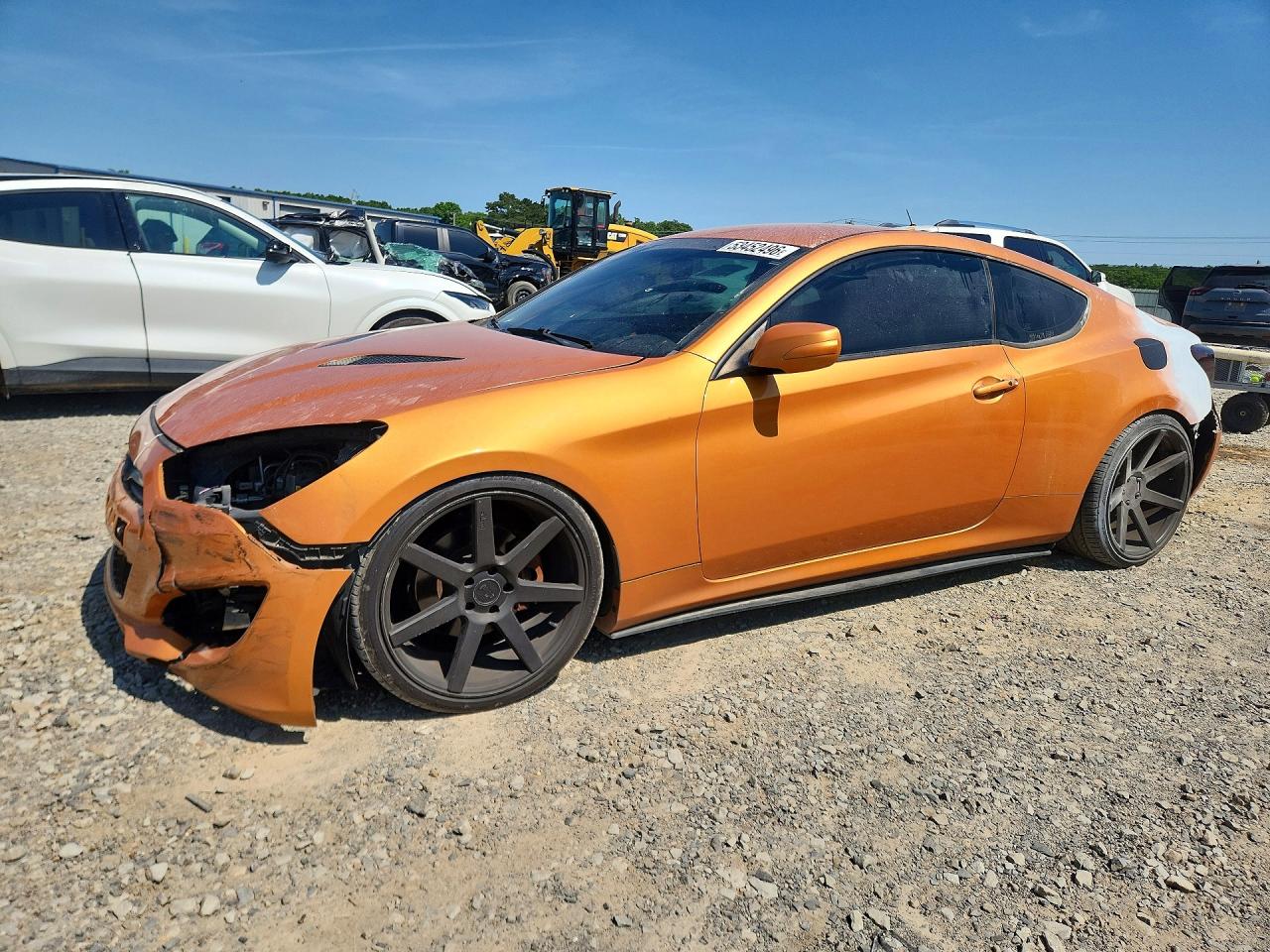 Salvage Hyundai Genesis Image