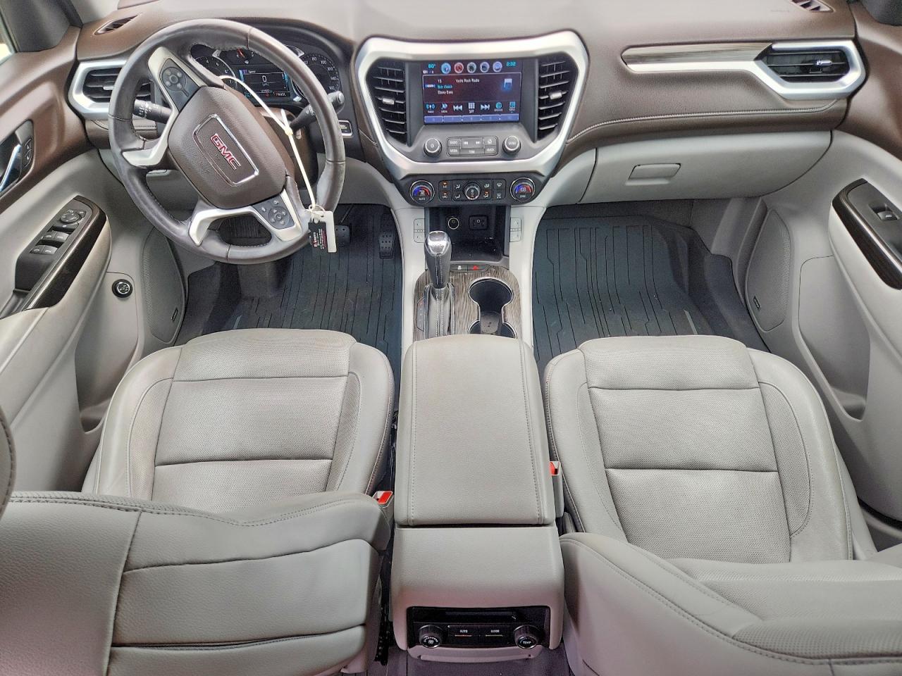GMC Acadia