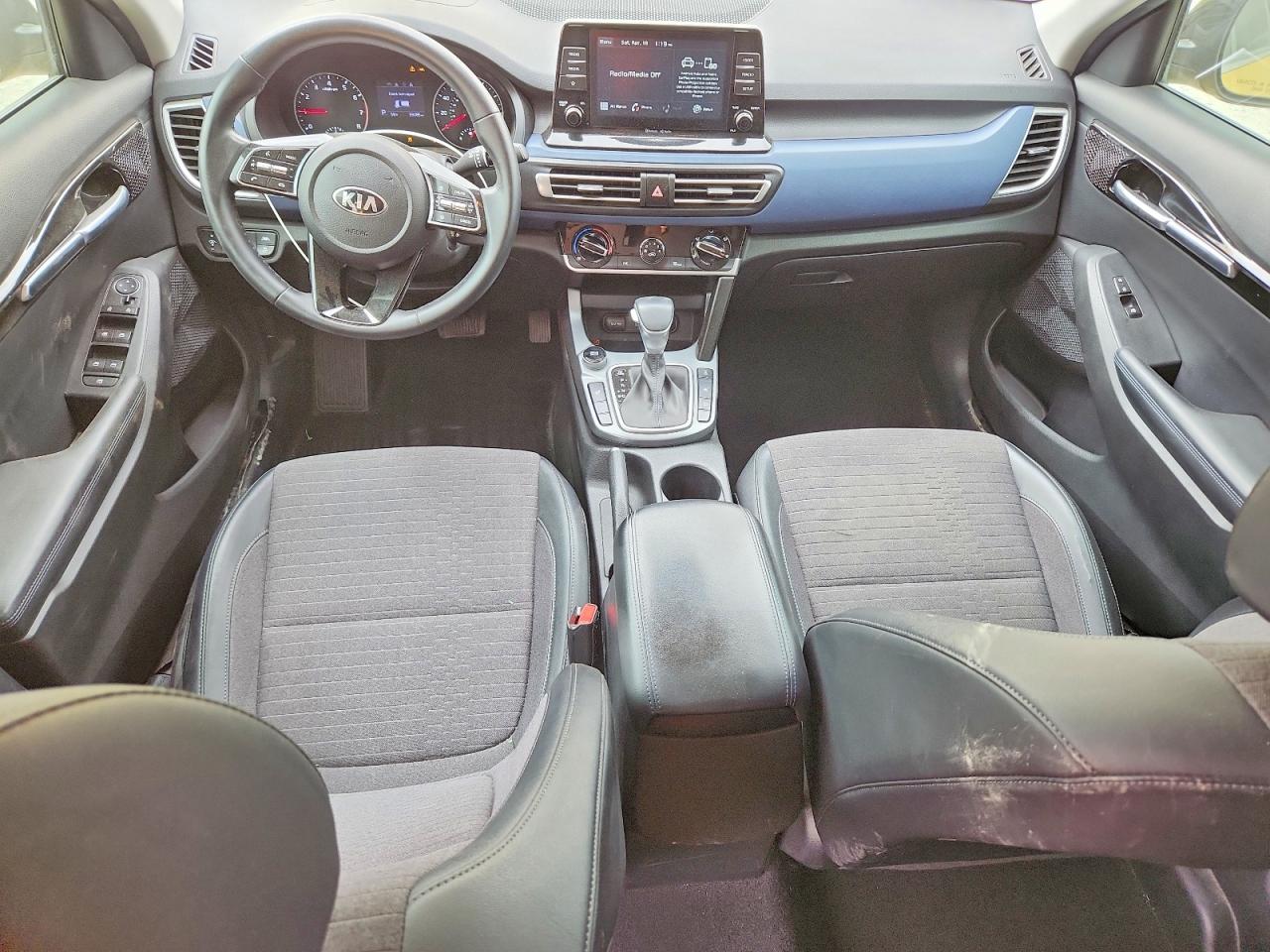 Kia Seltos S