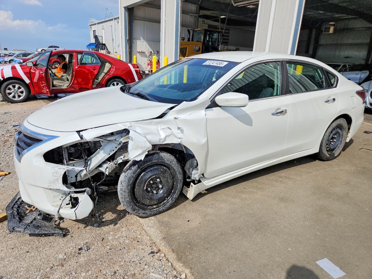 Salvage Nissan Altima Image