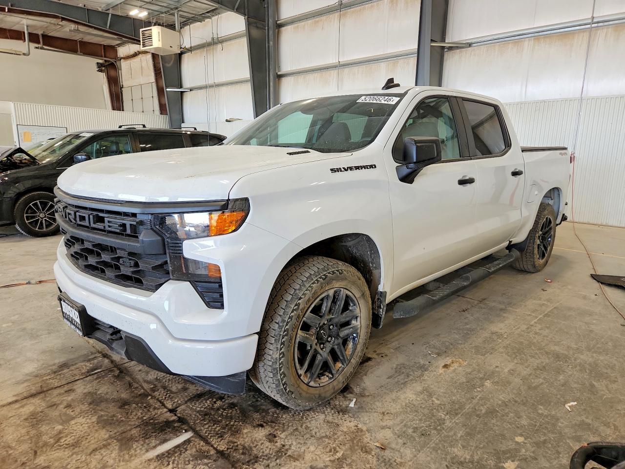 Salvage Chevrolet Silverado Image