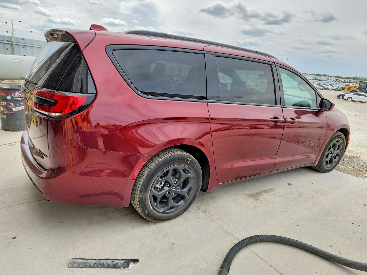 Chrysler Pacifica Hybrid Limited