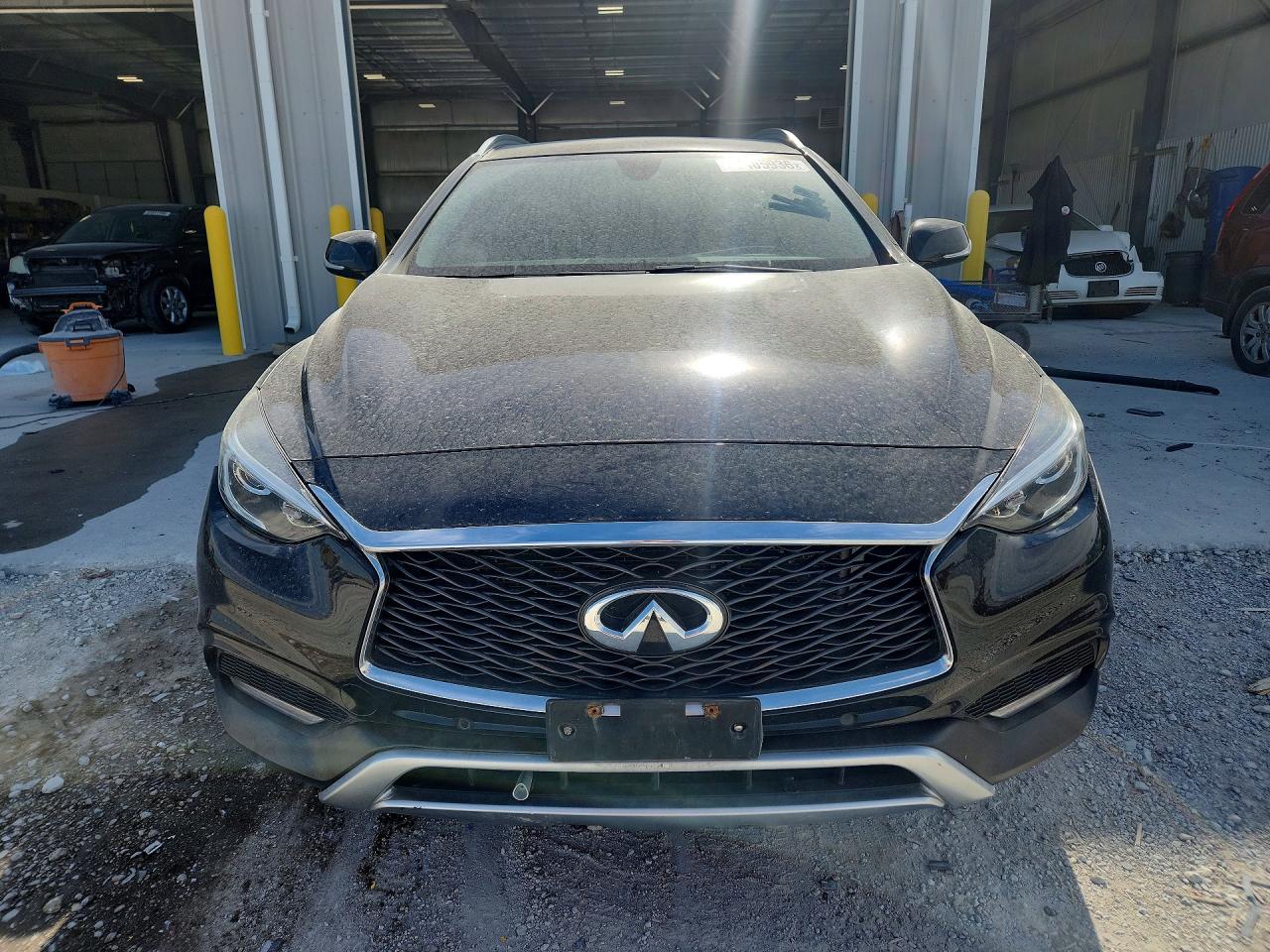 INFINITI Qx Premium