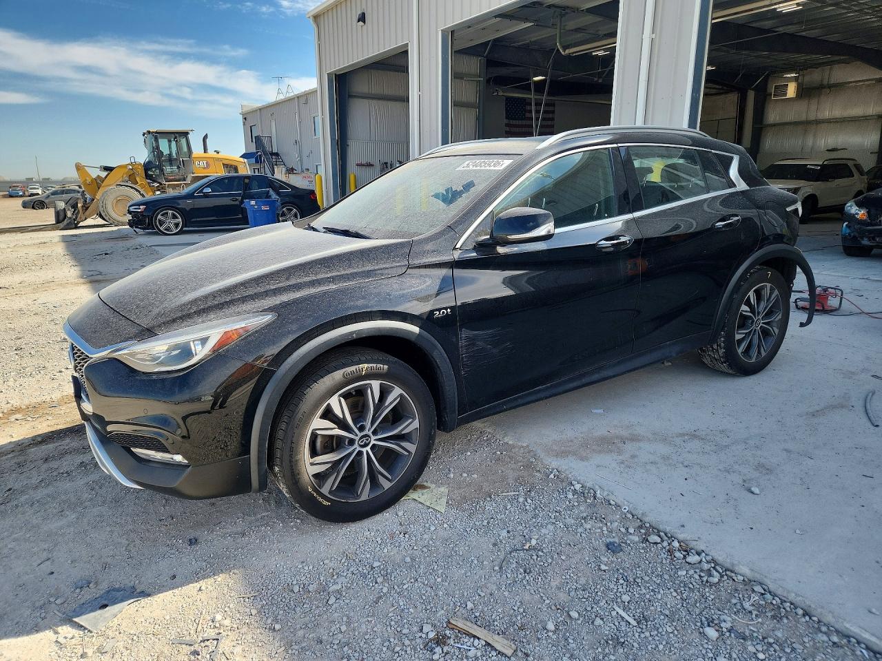 Salvage INFINITI Qx Image