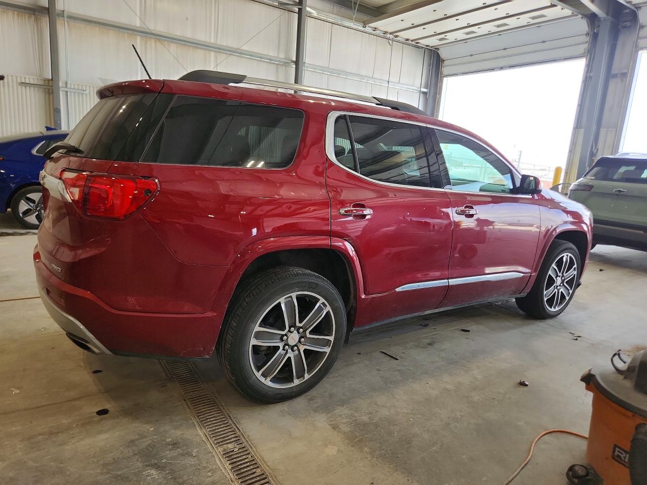 GMC Acadia Denali