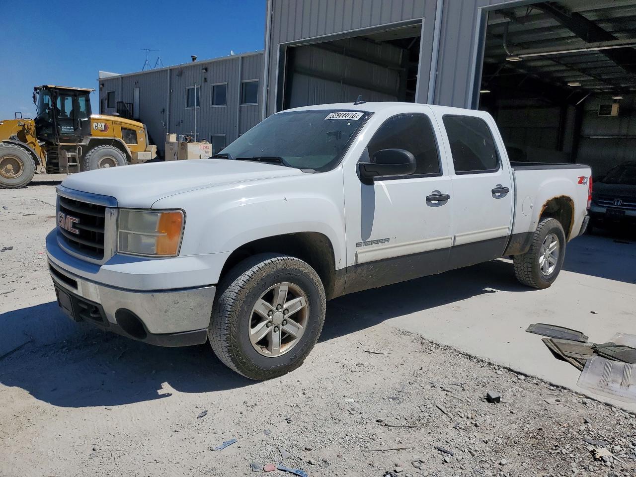 Salvage GMC Sierra Image