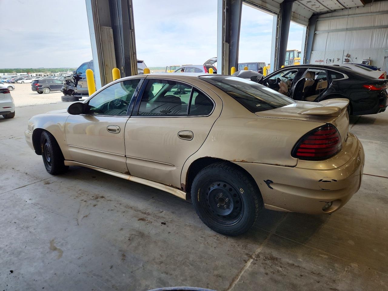 Pontiac Grandam Se1