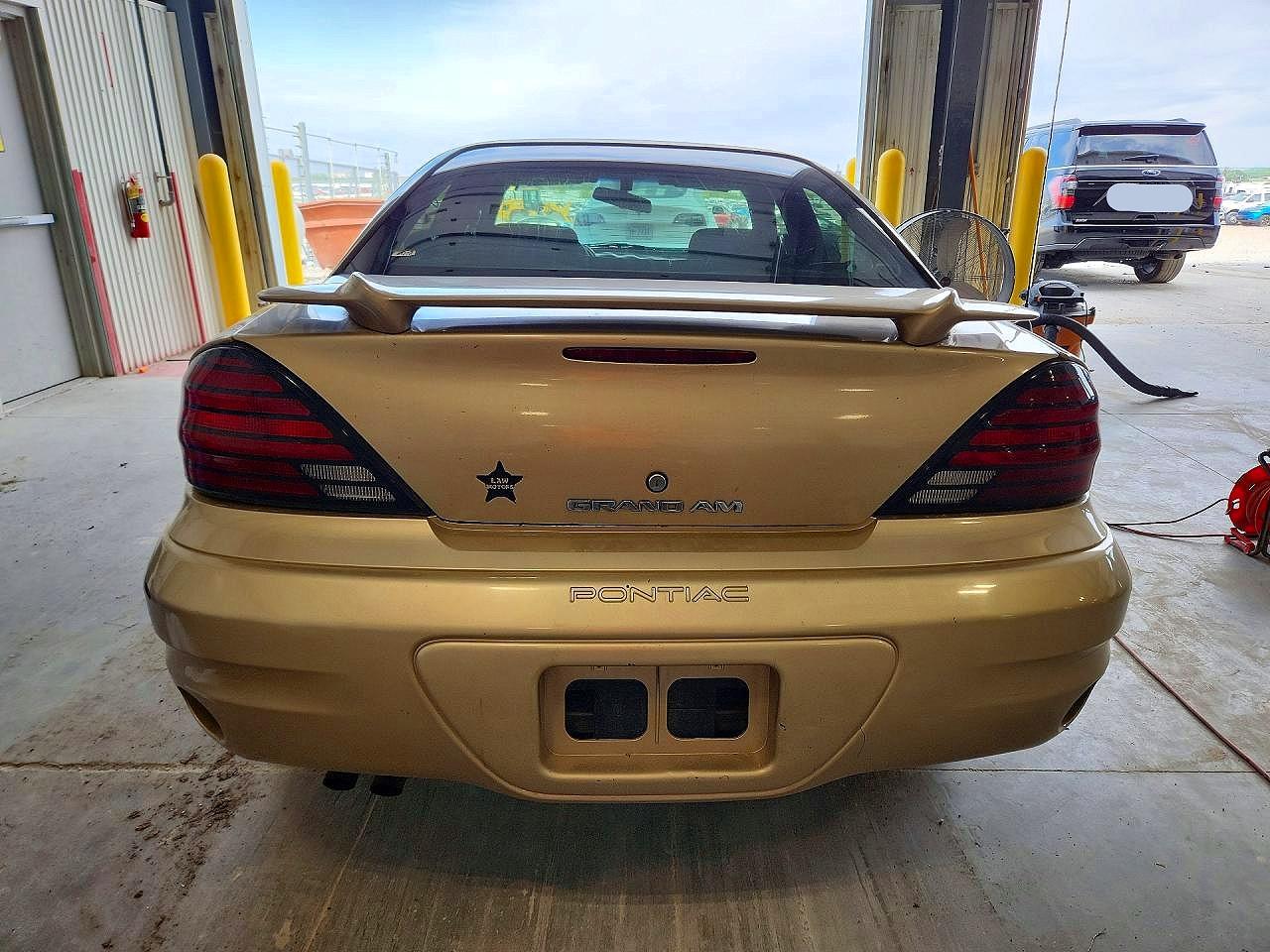 Pontiac Grandam Se1