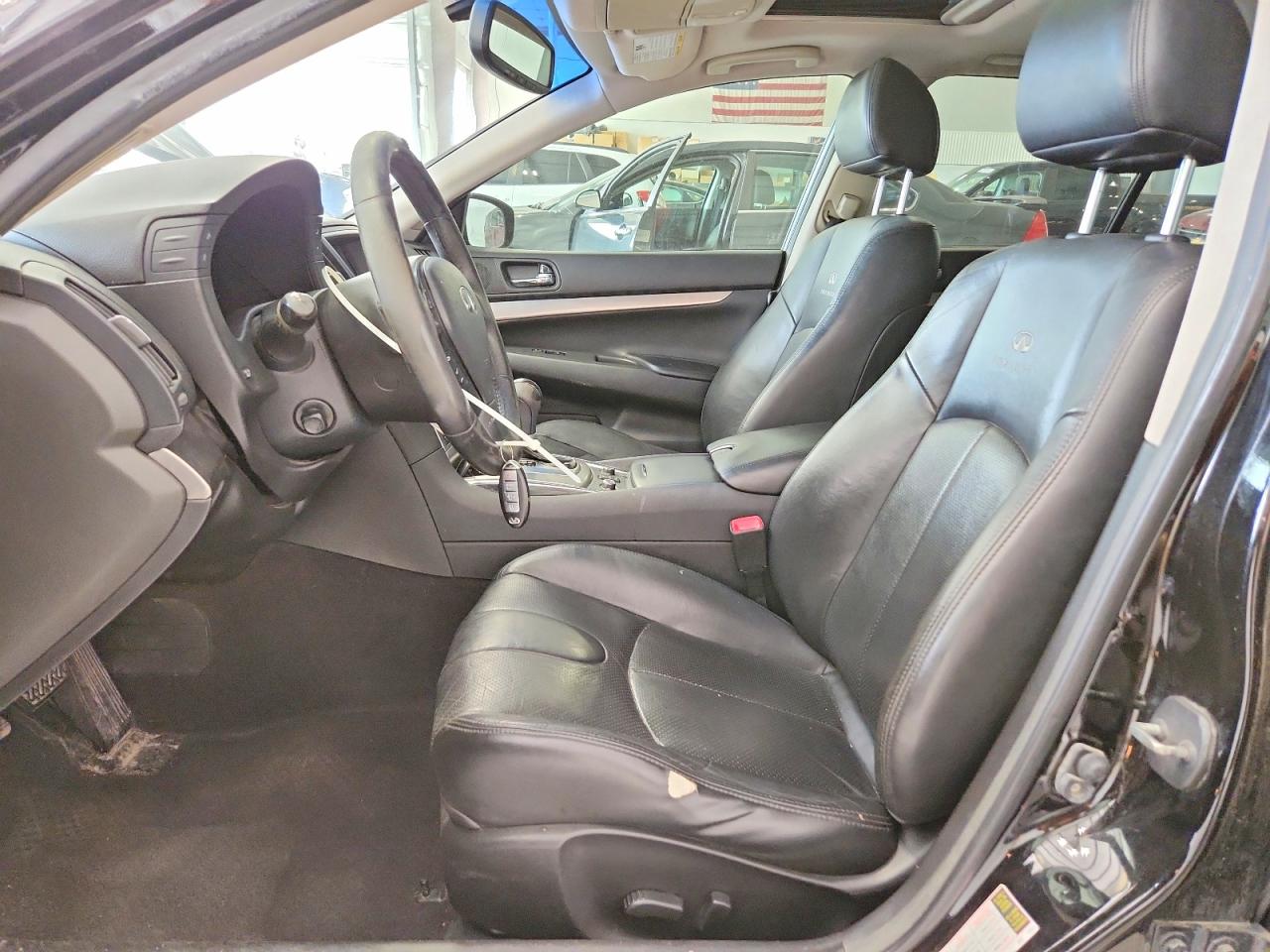 INFINITI G37 X