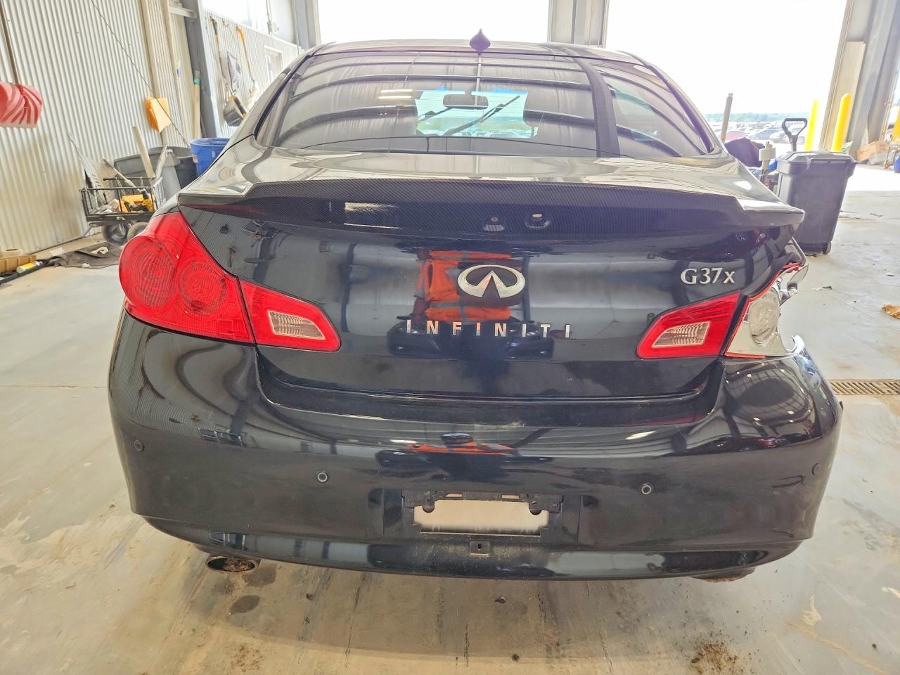 INFINITI G37 X