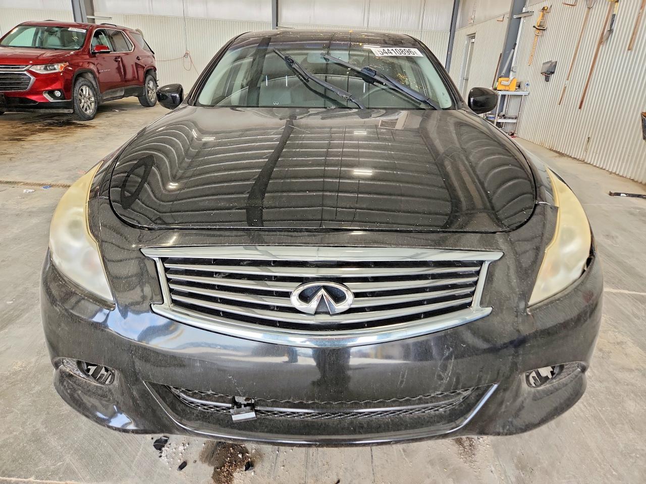 INFINITI G37 X