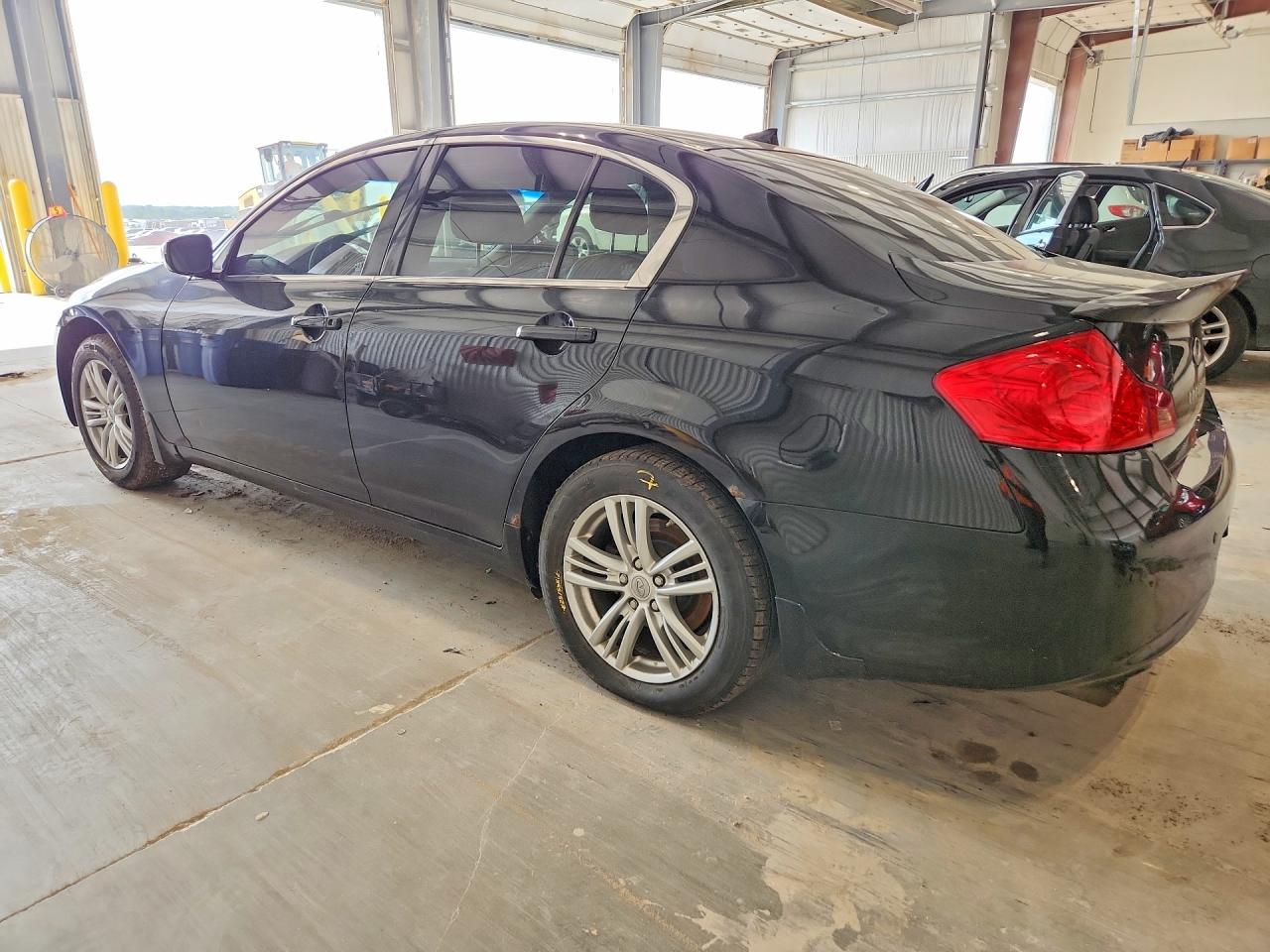 INFINITI G37 X