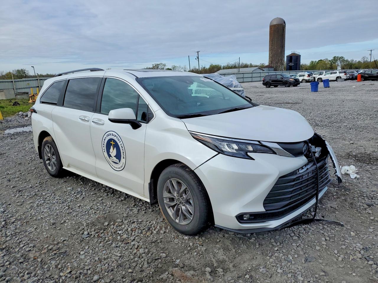 Toyota Sienna Xle 8-passenger