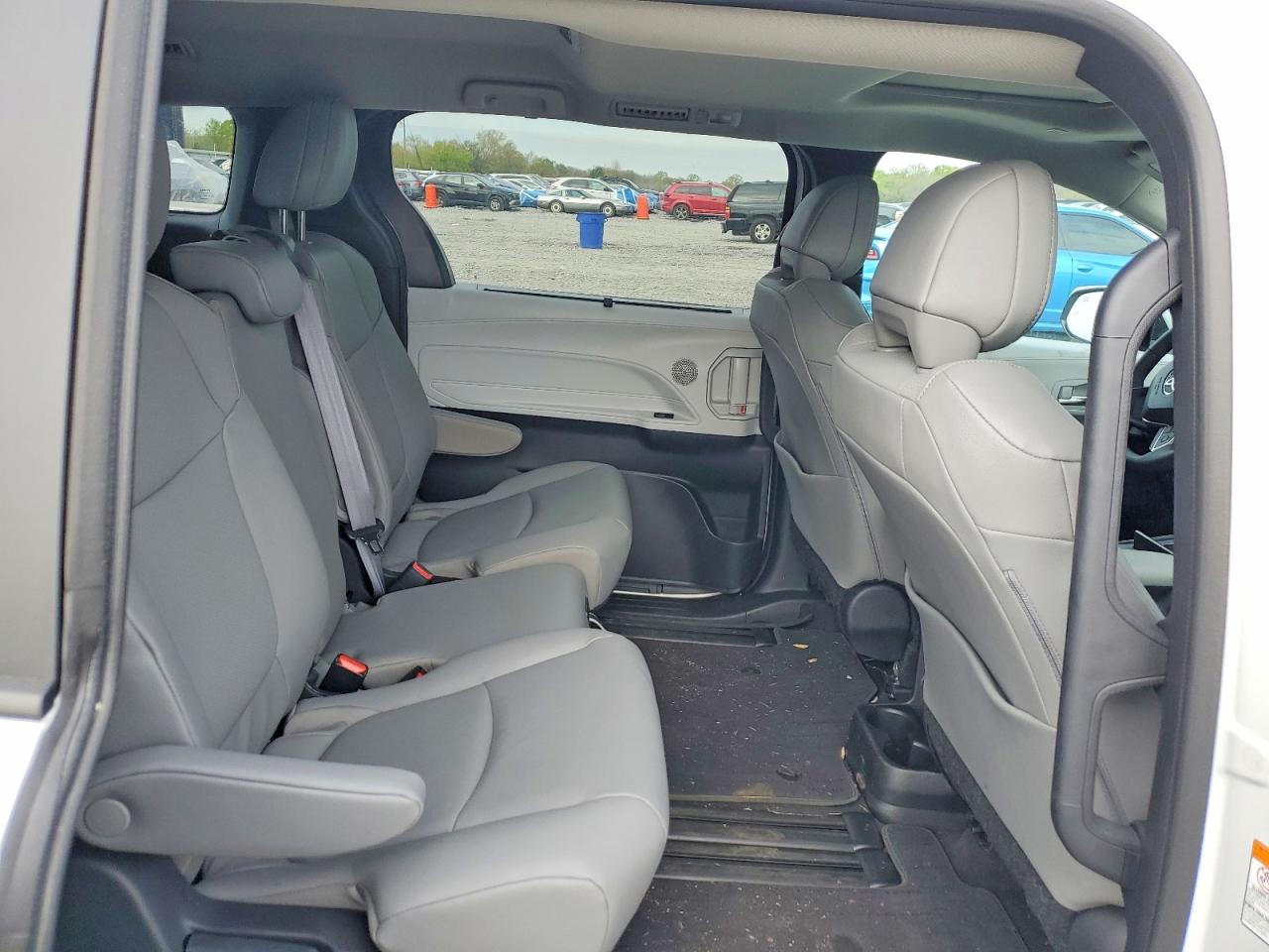Toyota Sienna Xle 8-passenger
