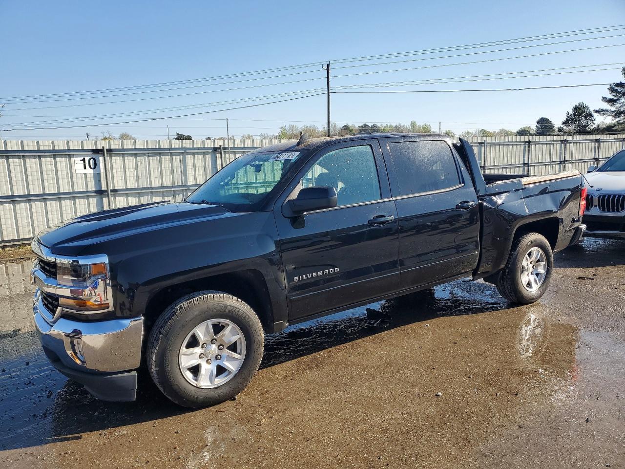 Salvage Chevrolet Silverado Image