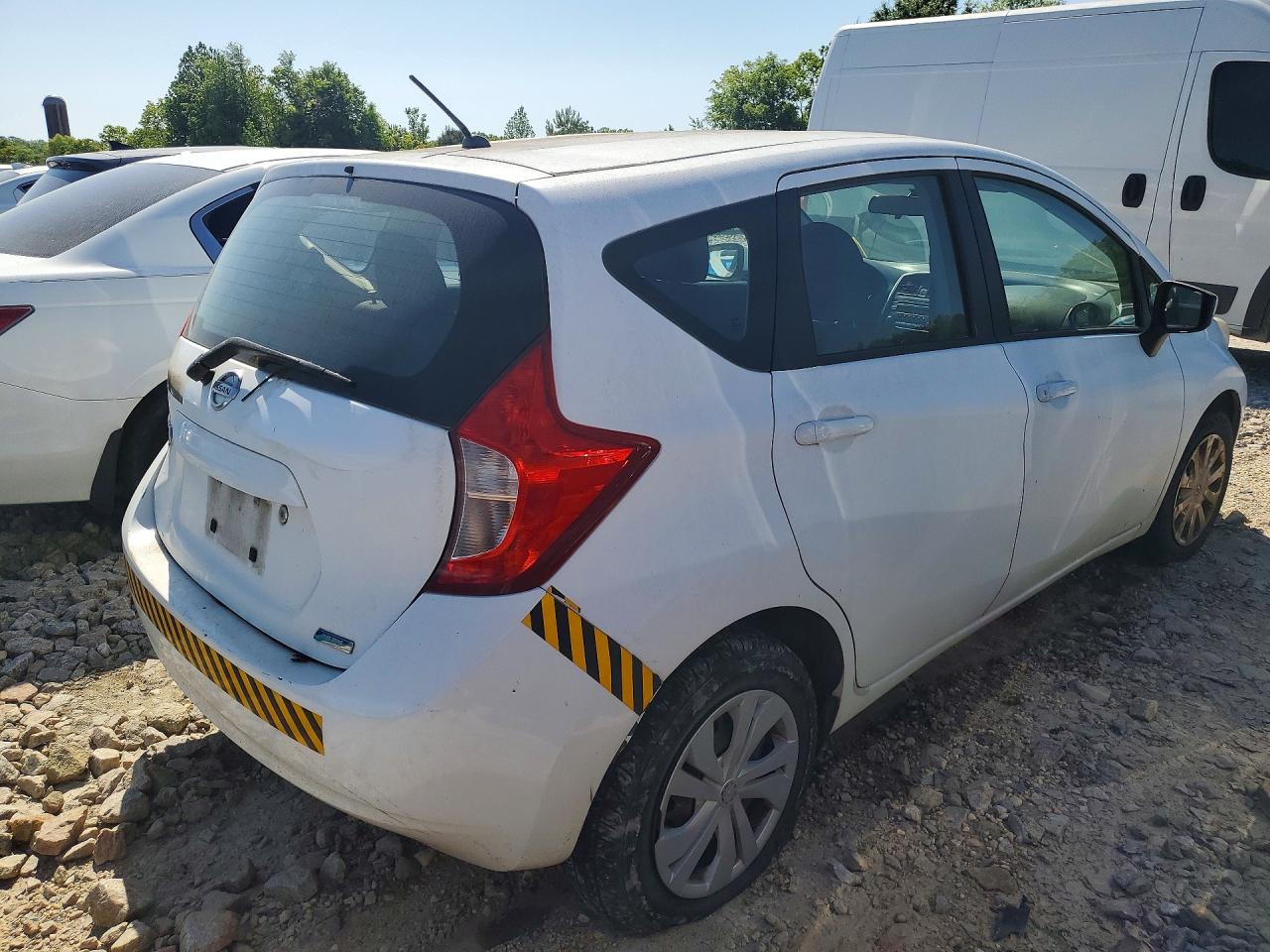 Nissan Versa S Plus