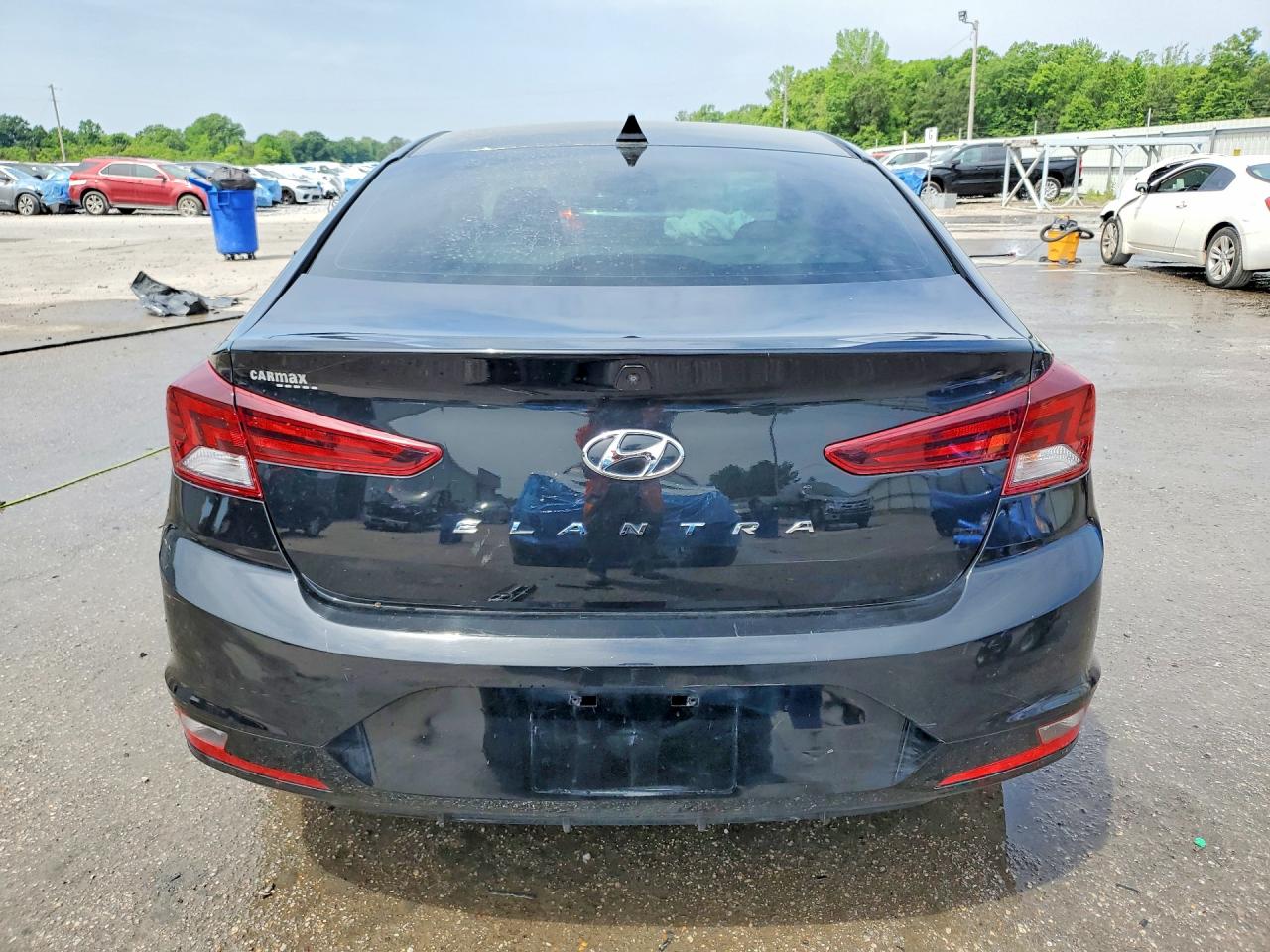 Hyundai ELANTRA Value Edition