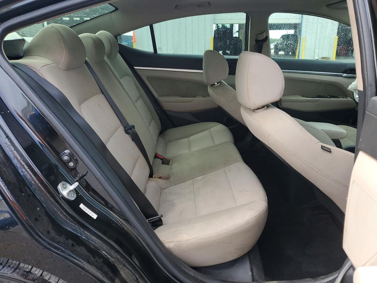 Hyundai ELANTRA Value Edition