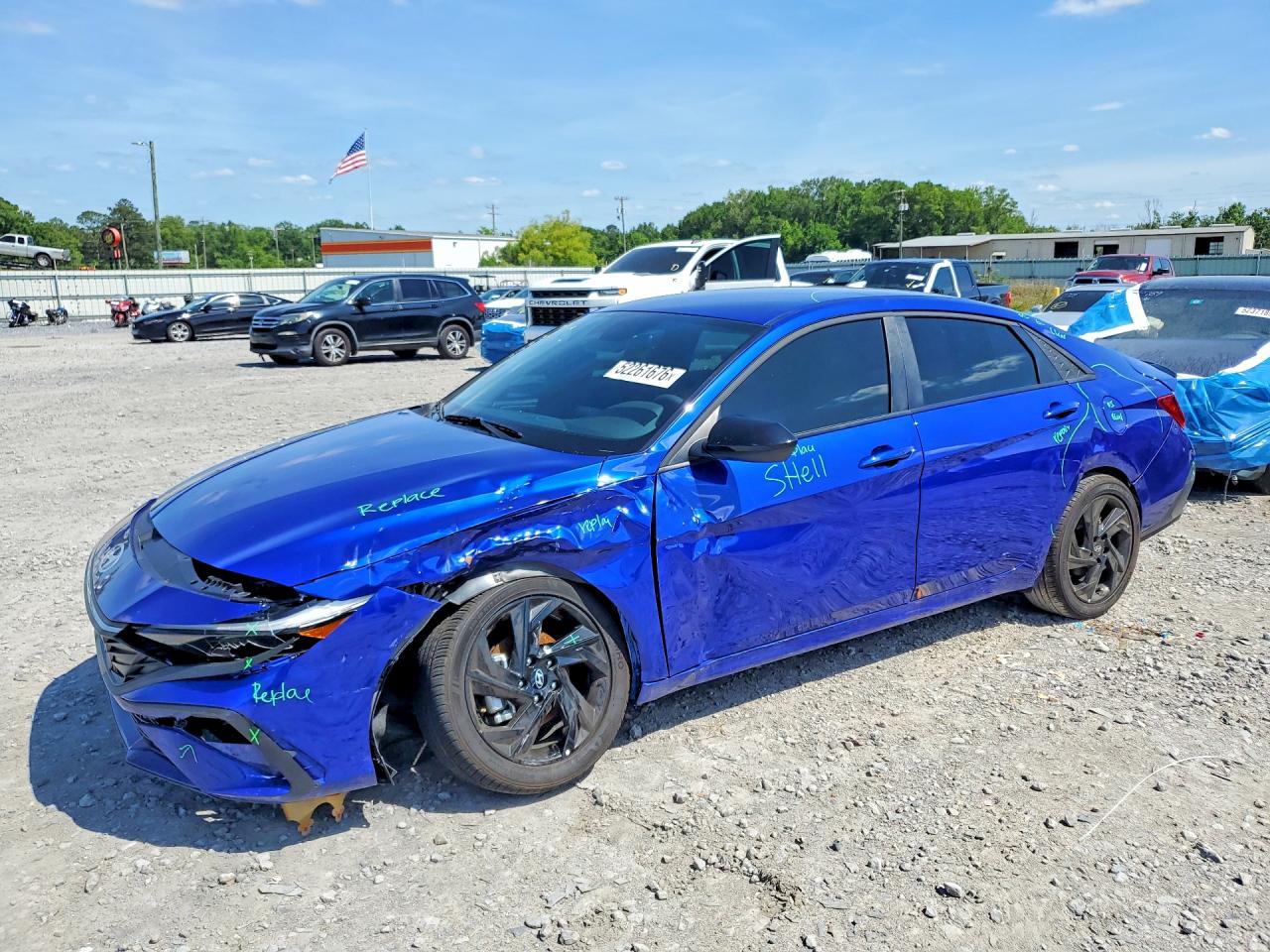 Salvage Hyundai ELANTRA Image