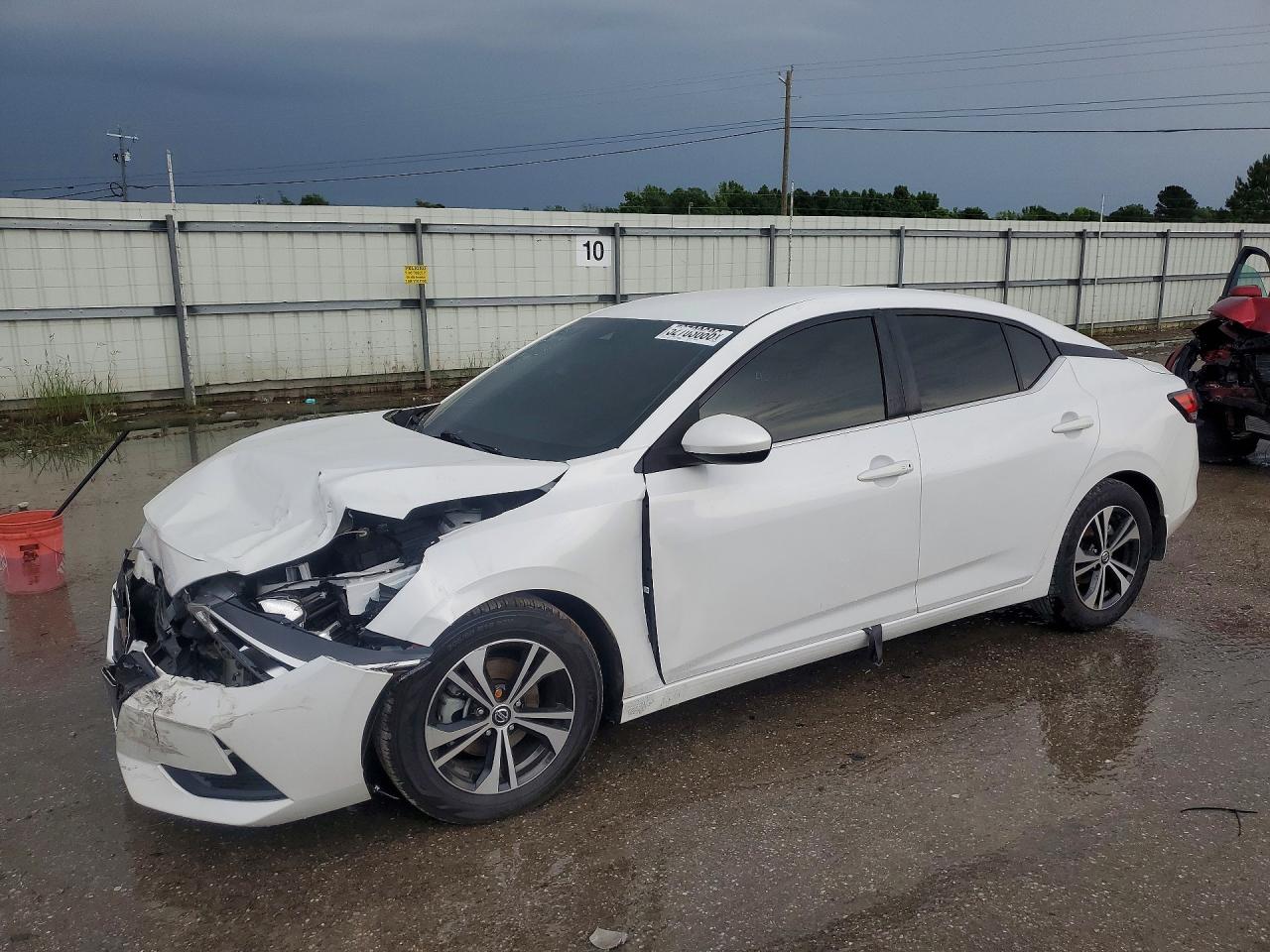 Salvage Nissan Sentra Image