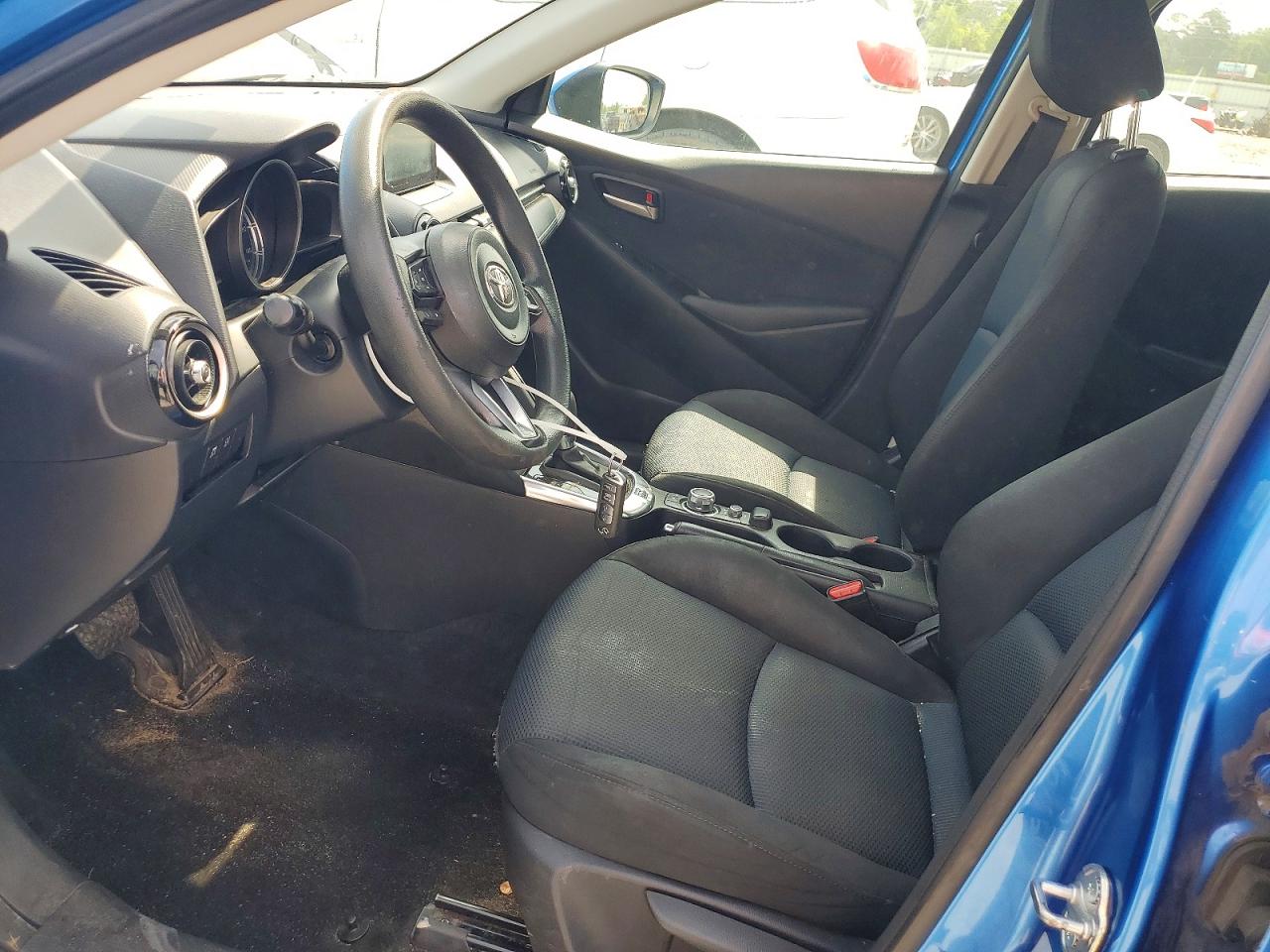 Toyota Yaris Le
