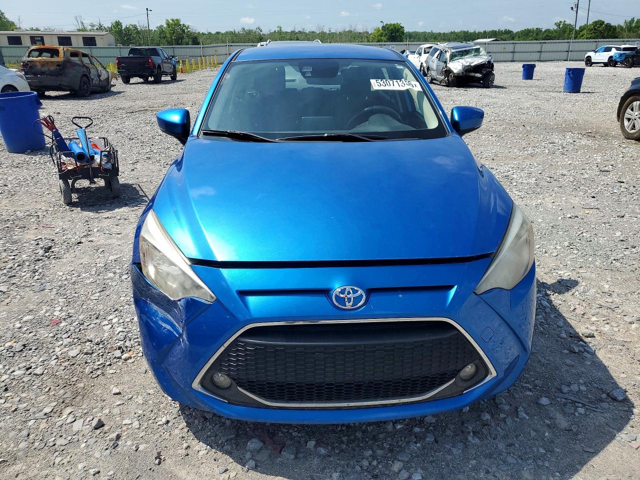 Toyota Yaris Le
