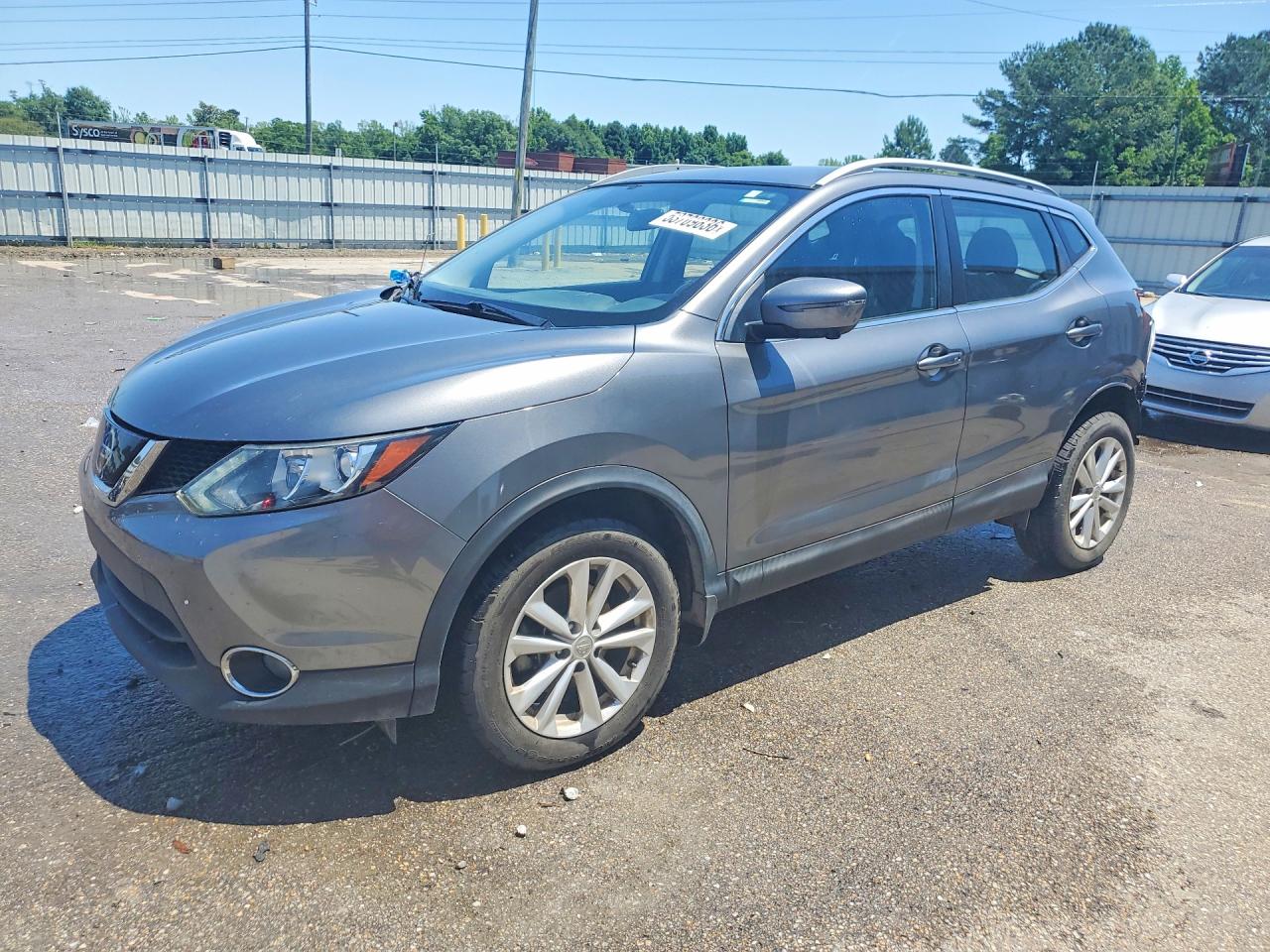 Salvage Nissan Rogue Image