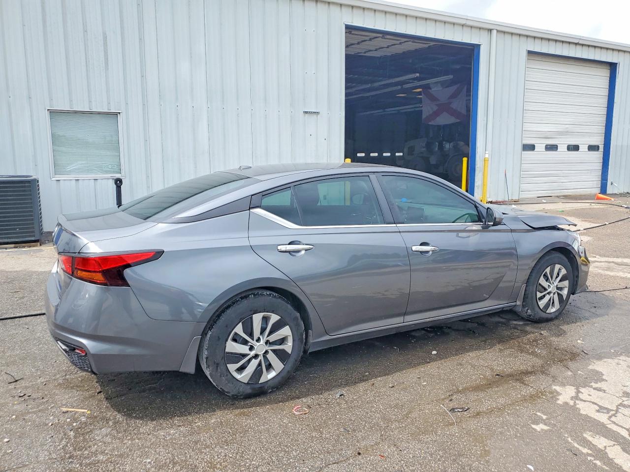 Nissan Altima S