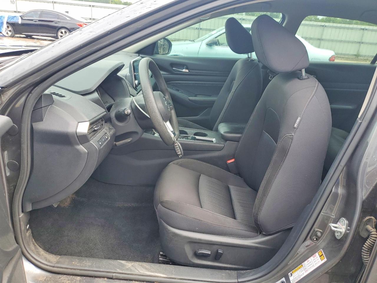 Nissan Altima S